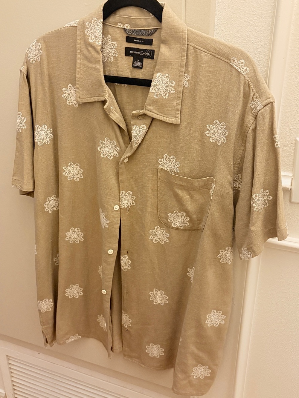 Treasure & Bond Embroidered Short-Sleeve Resort Shirt Tan Size L